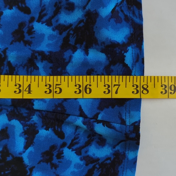 Chaps Floral V Neckline Short Sleeve Dress M Blue Black Floral Pattern - Picture 15 of 15